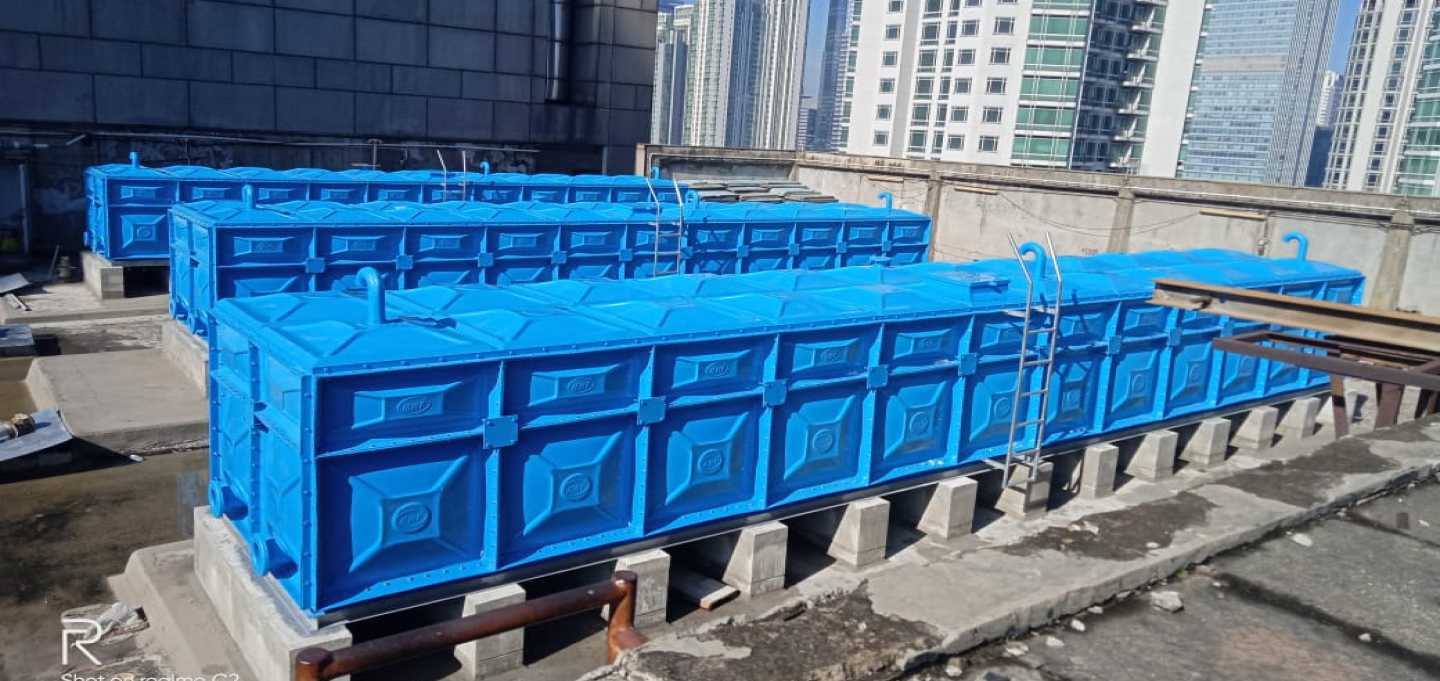 Panel Tank